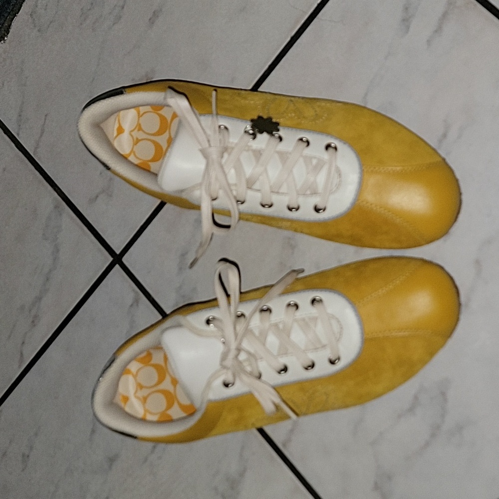VINTAGE COACH SNEAKERS